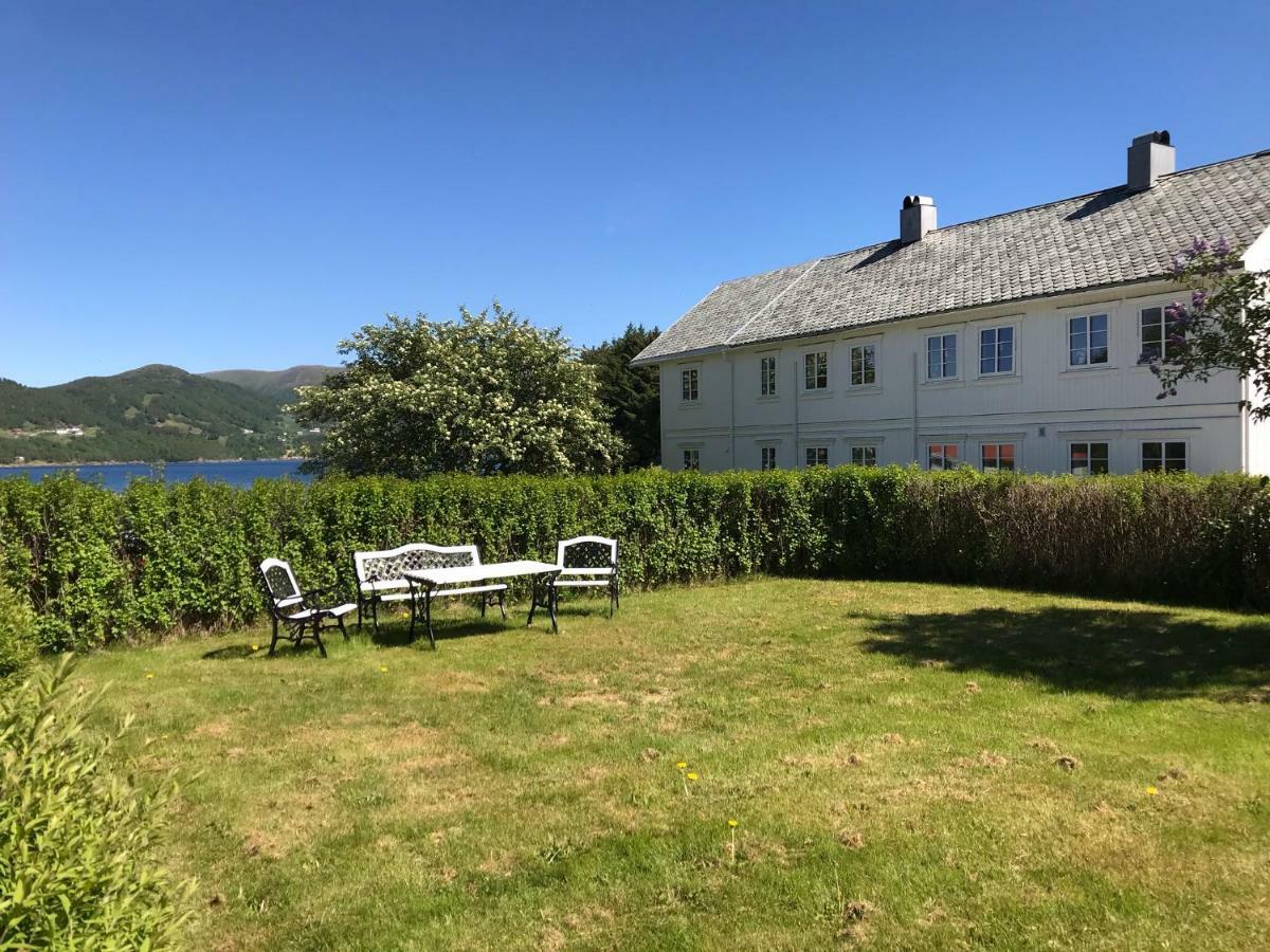 Апартаменты Ola Bua Near The Atlantic Road Lyngstad Экстерьер фото
